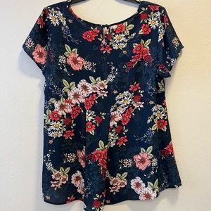 Torrid Size 1 short sleeve floral blouse